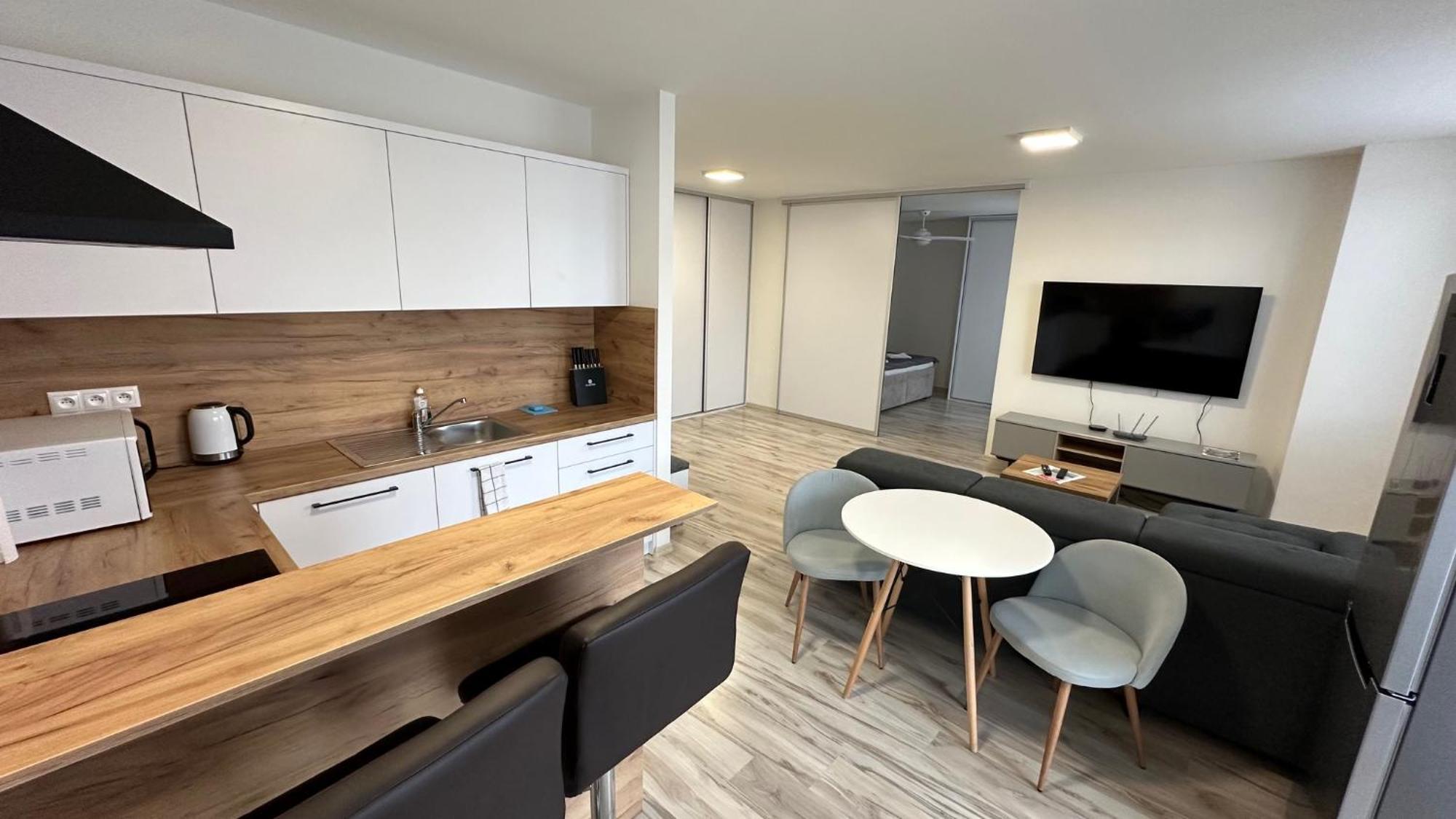 2 Room Apartment With Balcony Liptovský Mikuláš Dış mekan fotoğraf